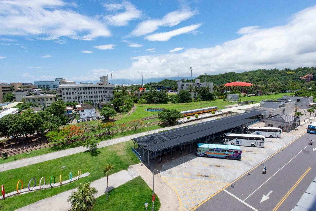 Traveller Inn Tiehua Cultural&Creative Hotel II T'ai-tung Exterior foto