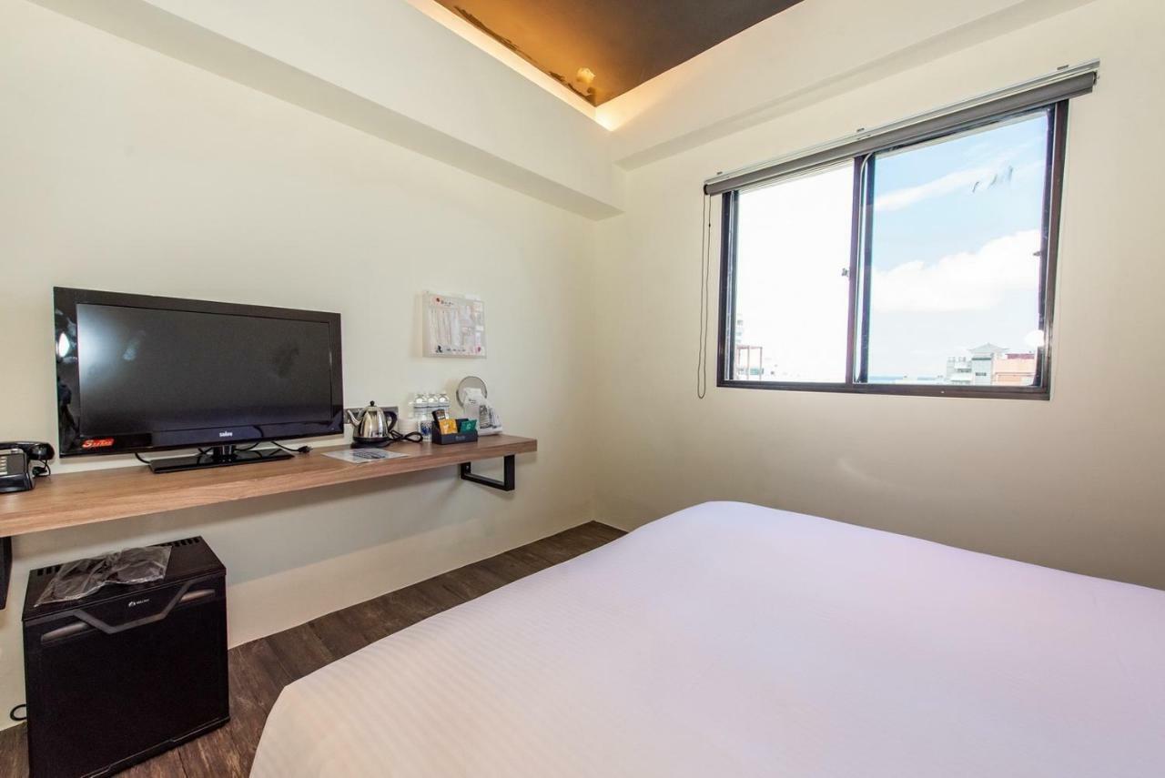 Traveller Inn Tiehua Cultural&Creative Hotel II T'ai-tung Exterior foto
